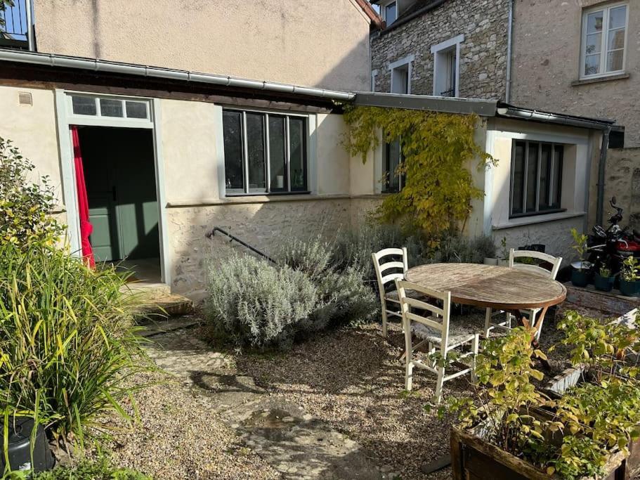 Petite Maison Independante Avec Parking Appartement *